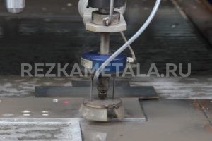 Нарезка металла гильотиной в Казани